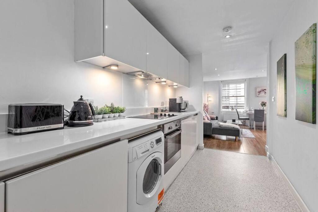 3 Bedroom Apartment In Haymarket Central London Sleep 10 Hy2 المظهر الخارجي الصورة