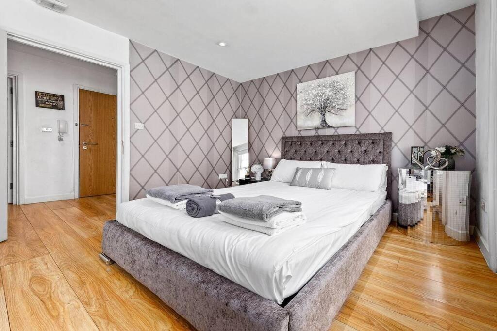 3 Bedroom Apartment In Haymarket Central London Sleep 10 Hy2 المظهر الخارجي الصورة