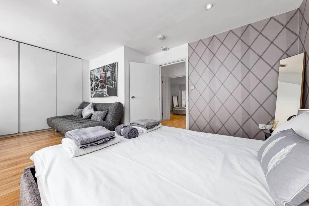 3 Bedroom Apartment In Haymarket Central London Sleep 10 Hy2 المظهر الخارجي الصورة